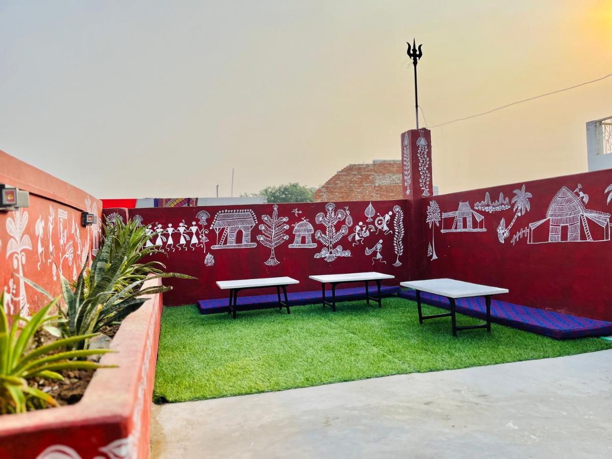 Holy River Stays Varanasi Exterior photo